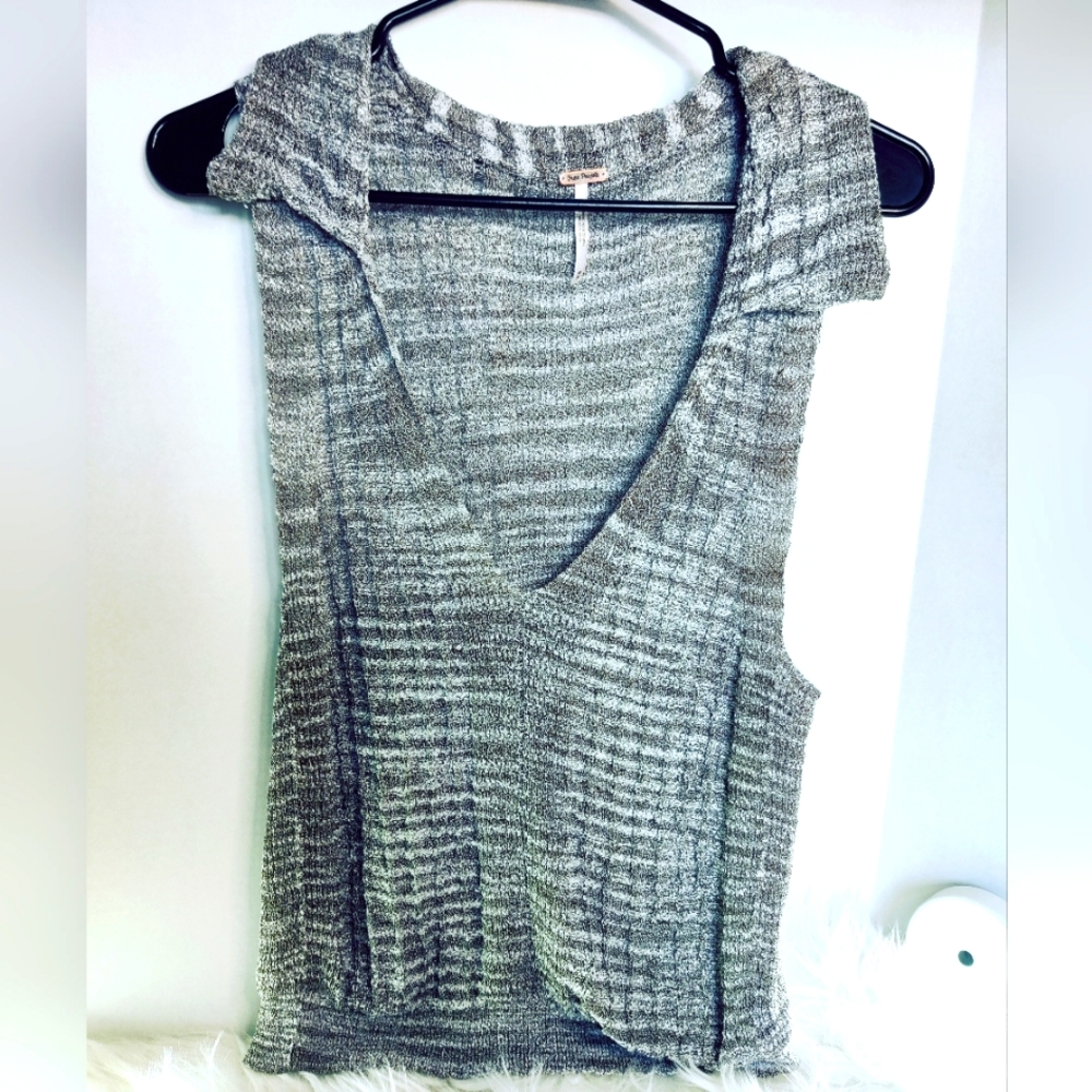 FREE PEOPLE *M* SOFT STRETCHY BLACK AND WHITE COLLAR TOP